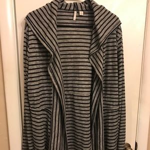 XL black and gray long sleeve cardigan with hood